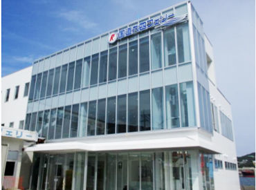 \未経験・ブランク有OK!/
20代~シニアまで活躍中!
面倒見の良い先輩スタッフが
優しく教えてくれるので安心◎