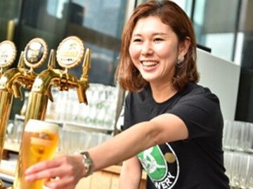 ＳＴＡＮＤ Ｔ 10代～50代迄、幅広い年代の方積極採用中！
研修もしっかり整っていますのでご安心を！
まずは、ご応募お待ちしております！