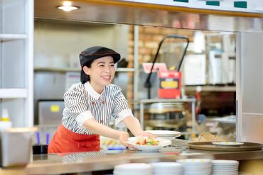 注文を受けてから茹で上げる本格的パスタや、手づくりピッツァをリーズナブルな価格で提供!地元密着のあったかいお店です★