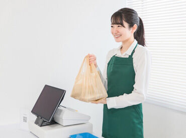 「いらっしゃいませ!」
「ありがとうございました!」
素敵な笑顔や挨拶が活かせるオシゴトです◎
※画像はイメージです