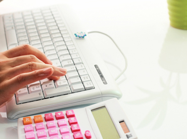 ★ミドル&シニア世代活躍中★
「定年後の第二のキャリアとして」
「育児が落ち着いたから仕事復帰したい」など
お待ちしてます♪