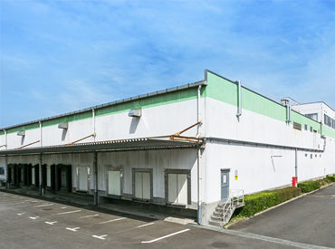 フレッシュ食品株式会社 「困ったことはない？」「何か手伝おうか？」と
お互いに助け合いながら業務に取り組めます！
チームワーク抜群で働きやすい◎