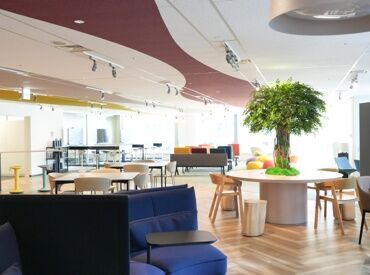 主婦(夫)さんも働きやすい！
残業ほぼナシ×完全土日祝休みなので
家庭やプライベートも大切にできますよ◎