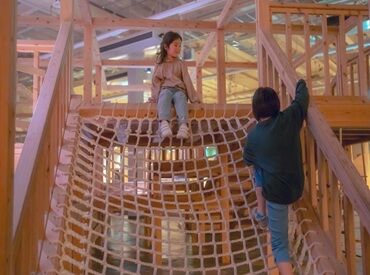 森のわくわくの庭 よぞら　※2025年12月25日にリニューアルオープン 接客未経験でも大丈夫♪
先輩スタッフがしっかりフォローします！
ブランクのある方や、主婦世代の方も大歓迎！