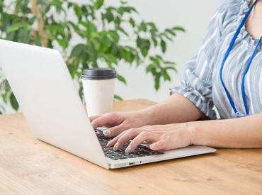 ＼年間休日120日／
働きやすさ満点の会社で事務正社員を募集♪
経験者はもちろん、異業種からの転職も歓迎！