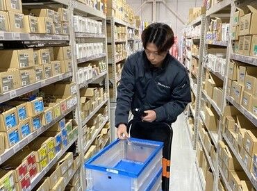 勤務先は2022年の春に移転したばかりの
清潔な物流センター☆とっても快適な
環境で毎日気持ちよく働くことができます！