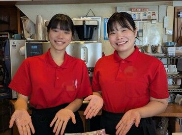 新橋　ツバキカフェ 学生さん大歓迎♪
テスト期間や長期休みなど…シフトの相談はお気軽にどうぞ！