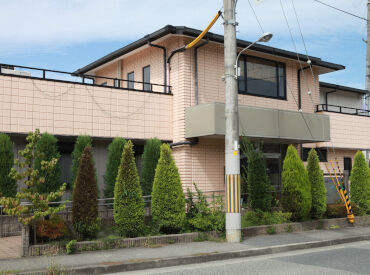 川西ケアセンターそよ風 ＼人柄重視の採用です！／
しっかりしたサポート体制で、安心して始められる環境♪
希望の働き方、お気軽にご相談を◎