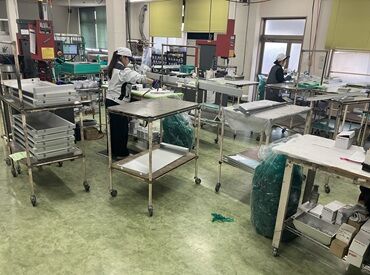 シンプルな作業・1人でコツコツ働くのが得意な方にぴったり！
わからないことがあれば、先輩スタッフがしっかりとサポート！