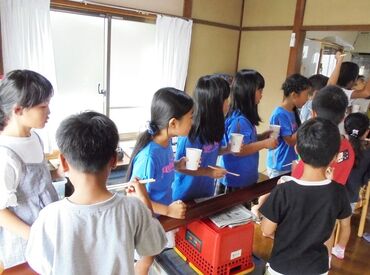 子ども達と一緒に遊んだり…
宿題を見てあげたり…
一緒に楽しみながらお仕事ができます★