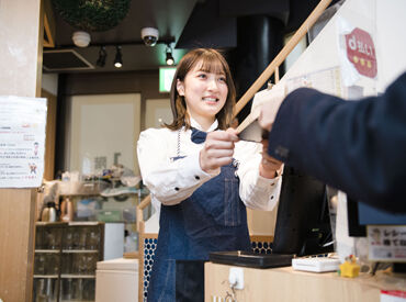 まずは元気に”いらっしゃいませ”が言えたらOK◎
分からないことがあれば何でも先輩へ相談してくださいね!