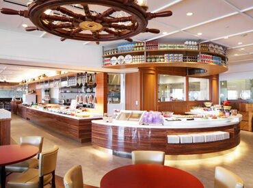 OCEAN CLUB BUFFET デックス東京ビーチ ＼未経験でも安心スタート！／
ビュッフェスタイルだから覚えやすい♪
学生・主婦(夫)・フリーターみんな大歓迎！