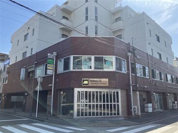 株式会社陽向コーポレーション　デイサービス春 ≪おもてなしの心を大切に≫
健康麻雀や映画鑑賞など楽しいレクリエーションが充実した施設です♪