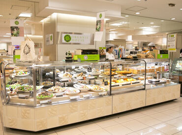 社会保険や定期健康診断など
福利厚生も充実!
フルタイムでガッツリ
働きたい方も安心です♪