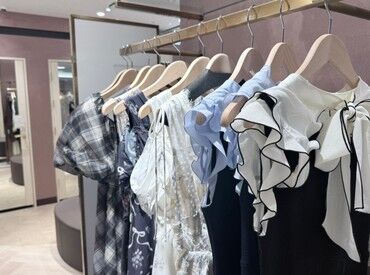 Enchante Lou Lou近鉄四日市店 オシャレを楽しみながら働ける環境です♪
知識などは必要ナシ◎できることからお任せします！