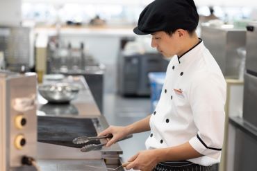 ビッグボーイ 千葉畑町店 焼き立てハンバーグステーキが大人気の「Big Boy」で、
キッチンのお仕事をお任せします！