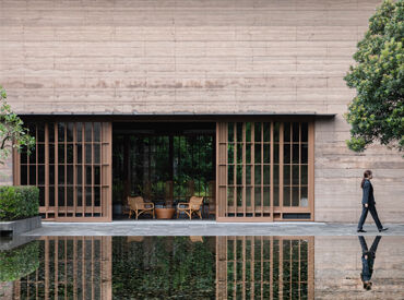 沼津俱楽部 隠れ家リゾートホテル、「沼津倶楽部」でフロントスタッフ募集！
夜勤帯のゆったり接客＆電話対応も少なめ◎休憩・仮眠時間あり