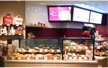 コスタコーヒー 青山ツインタワー店 10代～50代迄、幅広い年代の方積極採用中！
研修もしっかり整っていますのでご安心を！
まずは、ご応募お待ちしております！