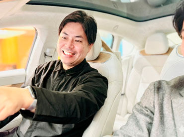 ABOK株式会社 車の知識・接客経験ゼロでOK★
明るくて頼れる仲間が
あなたをしっかりサポートします♪