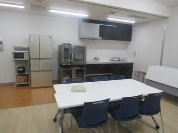 週4日~OK!
ライフワークバランスもばっちり◎
短時間勤務や早上がりも相談できます☆