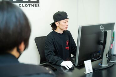 洋服好きが輝ける職場はココ！
リアルクローズ♪
正社員でも自由度MAXで働きやすさ抜群◎
