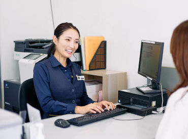 受付や車の掃除など…
一度流れを覚えてしまえば簡単!
職場の雰囲気の良さも自慢です◎