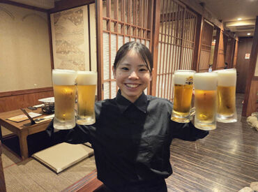 ◆11月オープンの超キレイな店内◆
新しい店舗で同期がたくさんいる環境♪
裏方のキッチンもキレイで清潔だから、働きやすい！