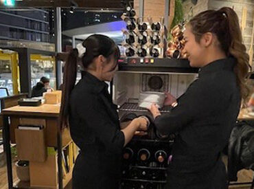 短時間でサクッと!フルタイムでしっかり!…何でもアリです☆
学生さんから主婦さんまで幅広いスタッフが活躍中♪