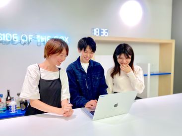 オシャレ自由!
髪型・髪色自由!
ピアス・ネイル・ヒゲもOK◎
あなたのスタイルで勤務できます♪