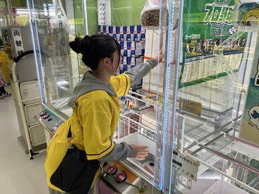 オシャレ我慢する必要ナシ！ 
髪型・髪色・ネイル・ピアス自由！ 
学校帰りや遊びに行く格好そのままで働けます♪