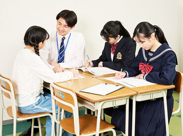 個別指導キャンパス 鳳校(鳳駅エリア) 人物重視の採用を行っているので、応募の理由は「気になったから」でOKです♪
未経験スタートの大学生さんが多数活躍中◎