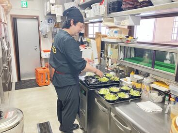 席数は20～30席ほど。店内はオシャレでリラックスできる雰囲気です♪
短時間もフルタイムも両方OK！ランチorディナー固定も可◎