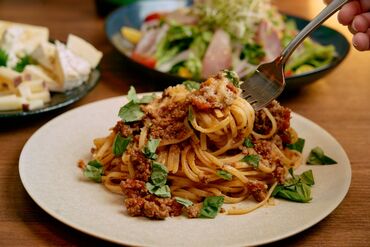 まかない無料♪
髪色・ネイルも自由で待遇ばっちりです！