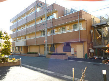 さわやかリバーサイド栗の木 ★プライベートも大切にできる！★
家庭・学校・仕事と両立している方多数！！
無資格・ブランクさんも大歓迎です♪