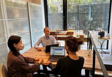 SCRI株式会社 いろいろな方と会うのが好きな方大歓迎◎
子供が少し大きくなってきた方も♪
家事や育児と両立可能な職場です！