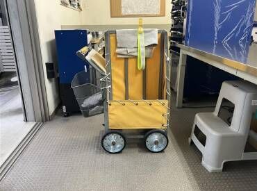 決まったエリアを荷台で配達するだけ!
約1.5hで終わる広さなので負担も少なめ★
時間に追われる心配もありません◎