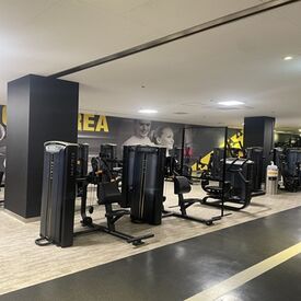 大手スポーツジムだからこそ、研修体制も充実♪
受付対応がメインなので、複雑な作業はほぼありません！