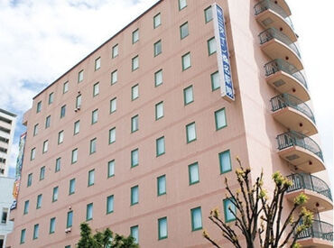 三重交通コミュニティ株式会社　勤務先：三交イン桑名駅前 ＼お掃除好きが大集合／
ビジネスホテルの客室清掃で、
モクモクと作業したい方に◎
副業や扶養控除内もOK♪
※イメージ画像
