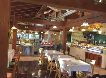 キャナリィ・ロウ 鶴見緑地店 店内のインテリアにもこだわってます★
ディナータイムはドルチェが食べ放題♪
幅広い層に人気のお店です◎