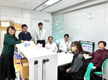 ＼30～50代のスタッフが活躍中／
優しいベテランスタッフがサポートするので、
20代未経験の方もぜひご応募ください♪