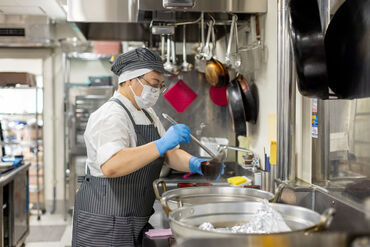 世界の約35の国と地域5万5000ヵ所以上に
サービスを提供する"コンパスグループ"
大手ならではの待遇やサポートを揃えています!