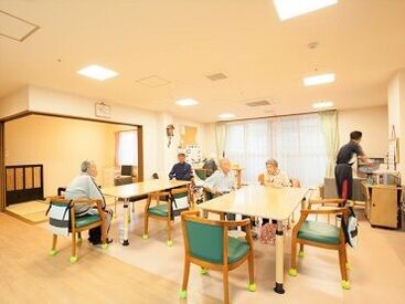 とっても働きやすい環境です♪
◆高時給1100円
◇交通費支給
◆車通勤OK
◇正社員登用も可能
その他にも福利厚生が充実◎