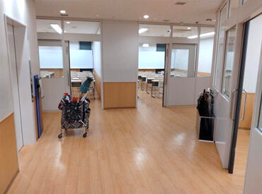 塾清掃では、学生さんも多く
活躍していただいています♪