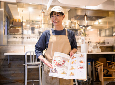 FLIPPER'S(フリッパーズ) 渋谷店　14 ゆったりしたおしゃれな店内で勤務♪
「話題のスフレパンケーキを焼きたい！」
そんな方にぴったり◎