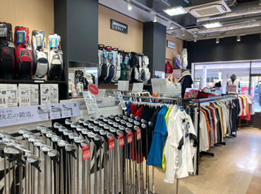 ブリヂストンゴルフプラザ 酒々井 ゴルフ好きのスタッフと
販売経験豊富なスタッフが在籍中◎
なんでも教えてくれるので
未経験の方も安心してください♪