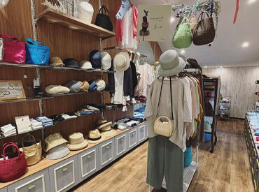 駅直結の京都ポルタ店★
通勤らくらくで出勤前後にお買い物もしやすい♪
週1日～でWワークや扶養内勤務もOK◎
