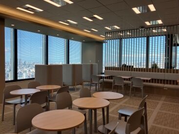 新宿駅直結の高層オフィスでモチベーションもUP★
充実の設備で快適な環境で働けます◎
