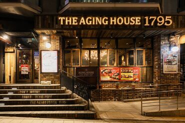 THE AGING HOUSE 1795 堂島店/3343-1-h ＼オシャレな店内で楽しくオシゴト／
当店のポイントは・・
＊スタッフの仲の良さ
＊オシャレ自由
＊充実な福利厚生
