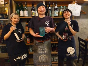 居酒屋 松吉商店 高校生のバイトデビューや主婦(夫)さんのお仕事復帰も大歓迎◎
お仕事は丁寧にレクチャー＆全力でサポートします！