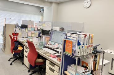 キレイな中区の本社オフィス♪
対面での打ち合わせもアクセス◎